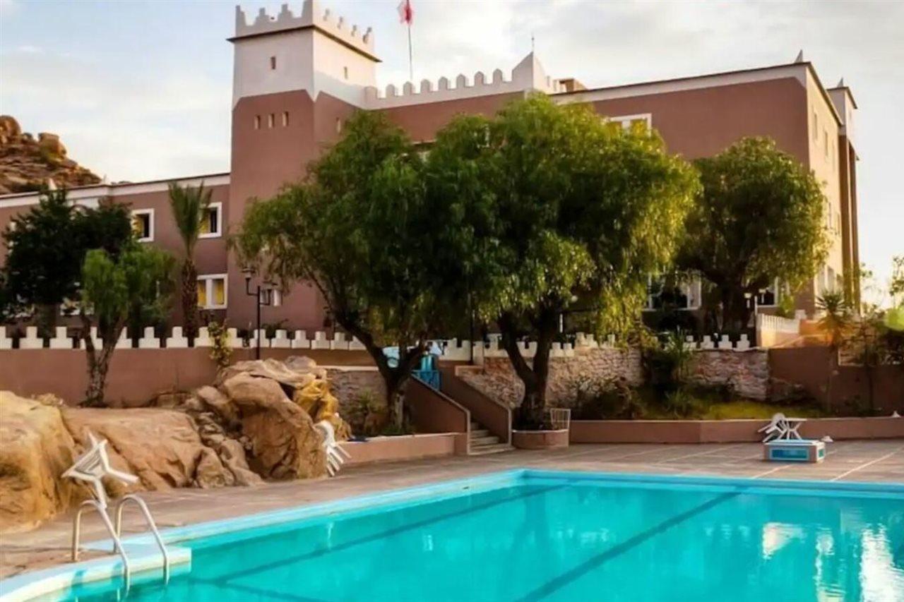 Hotel Les Amandiers Tafraout Buitenkant foto