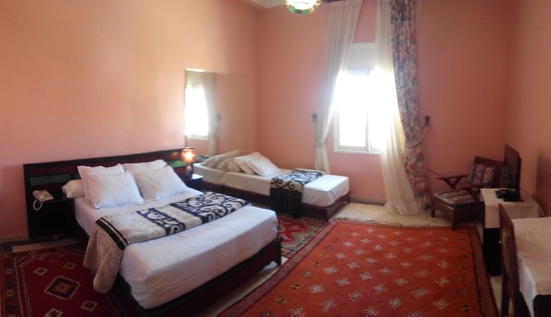 Hotel Les Amandiers Tafraout Buitenkant foto