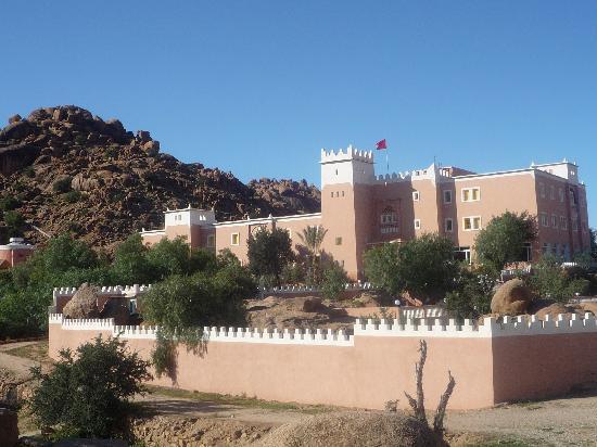 Hotel Les Amandiers Tafraout Buitenkant foto